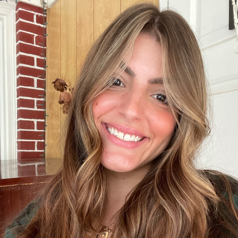 Meet your Posher, Demi